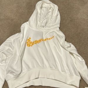Nike cropped hoodie women’s size medium